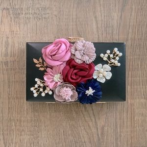 Floral clutch